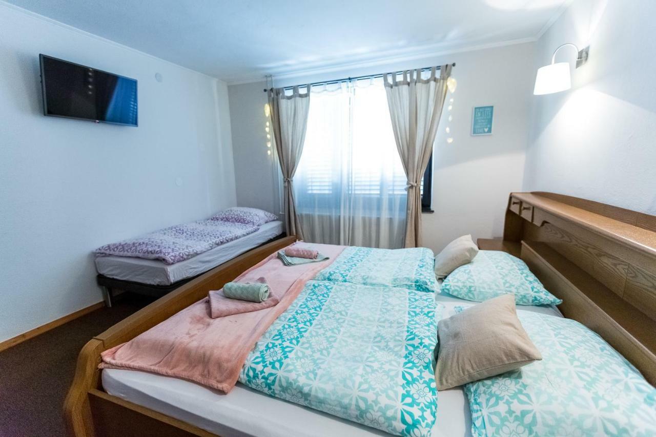 Rooms Malina Blejska Dobrava Esterno foto